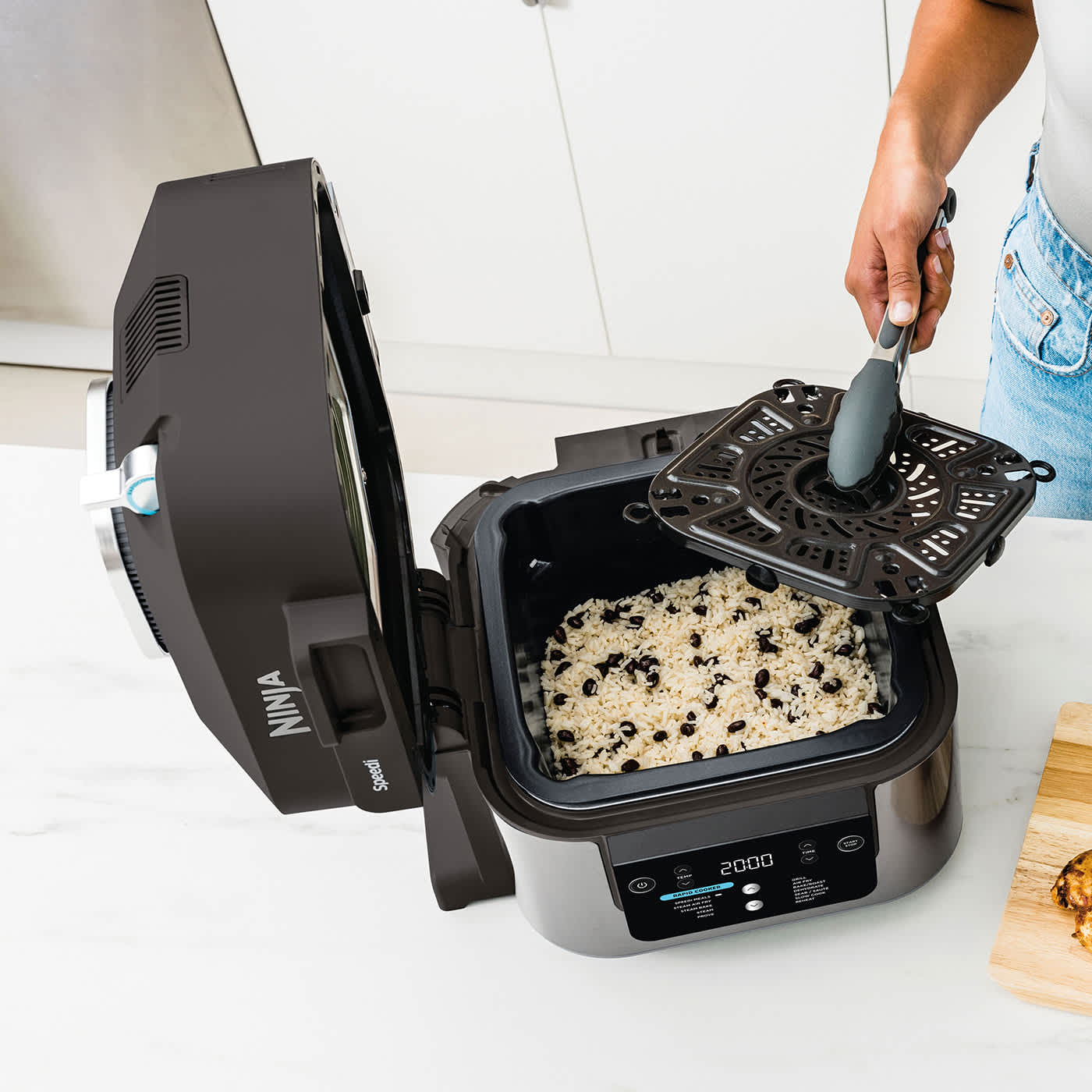 Cook up to 4 portions - all in one pot